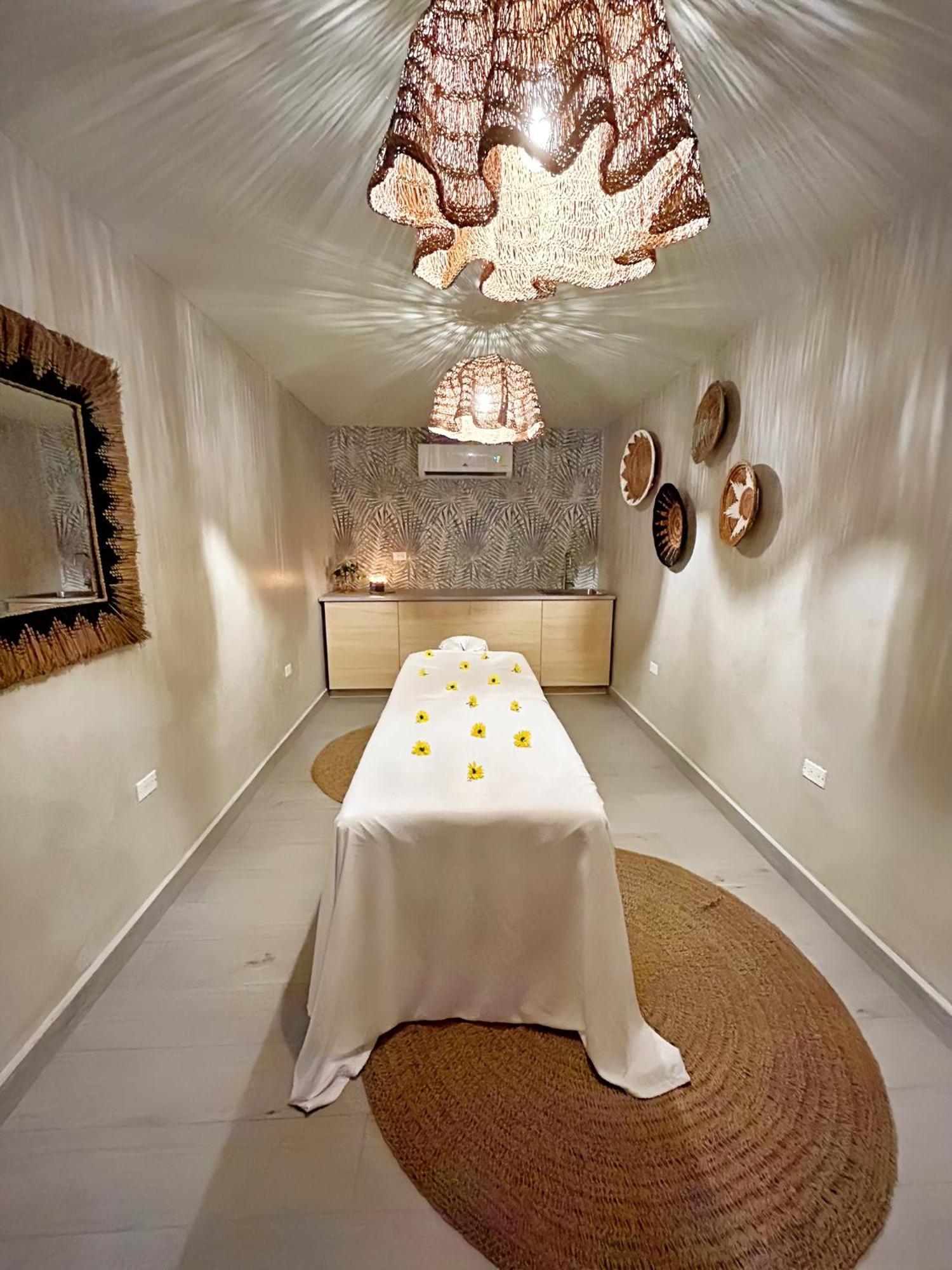 Bali Posh Hotel Pr Каролина Экстерьер фото